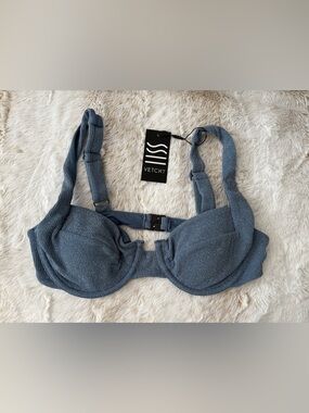 Vetchy Bikini Top size medium brand new